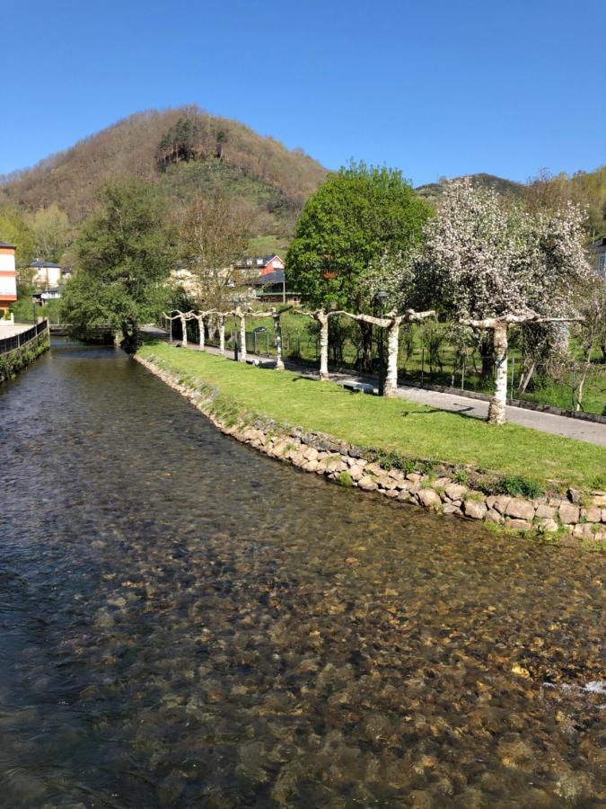 Pension Fernandez Vega de Valcarce Buitenkant foto